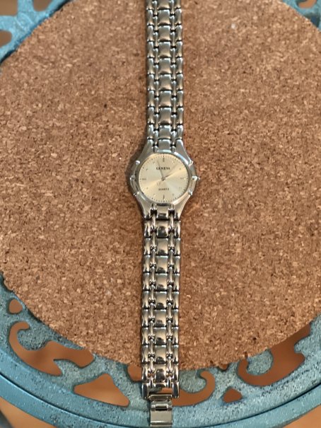 Geneva men’s quartz watch